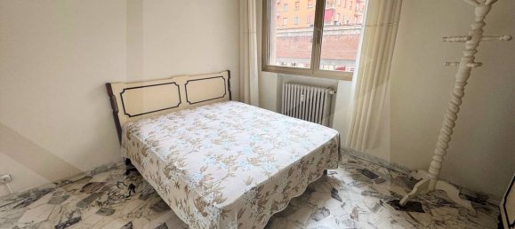 4 rooms Apartment in Bologna, Italy No. 20640 15