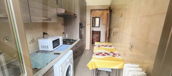 4 rooms Apartment in Bologna, Italy No. 20640 8
