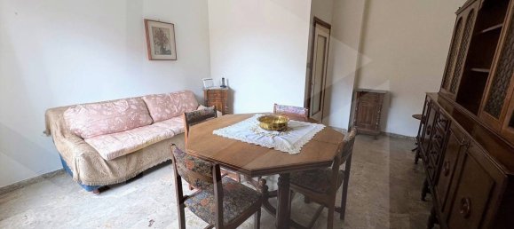 4 rooms Apartment in Bologna, Italy No. 20640 4