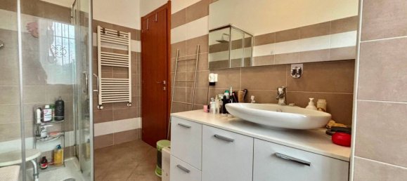 3 bedrooms Apartment in Rozzano, Italy No. 343509 3