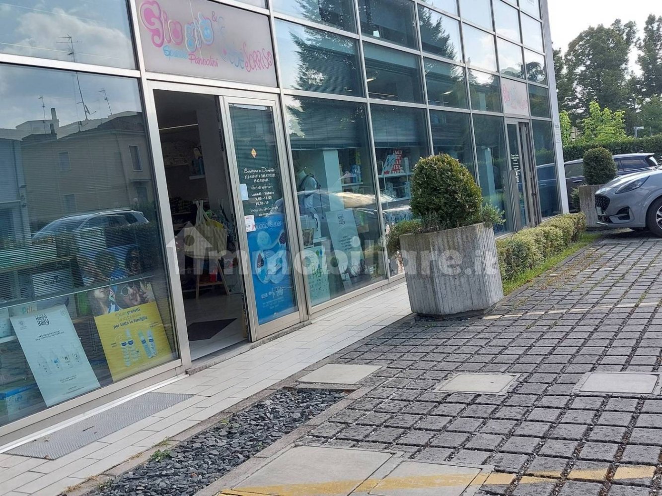 1 room Commercial property in Imola, Italy No. 394493