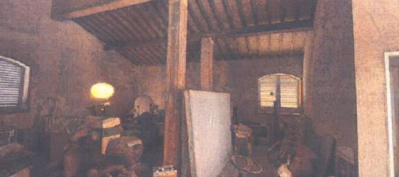 136m² Commercial property in Prato, Italy No. 338741 6