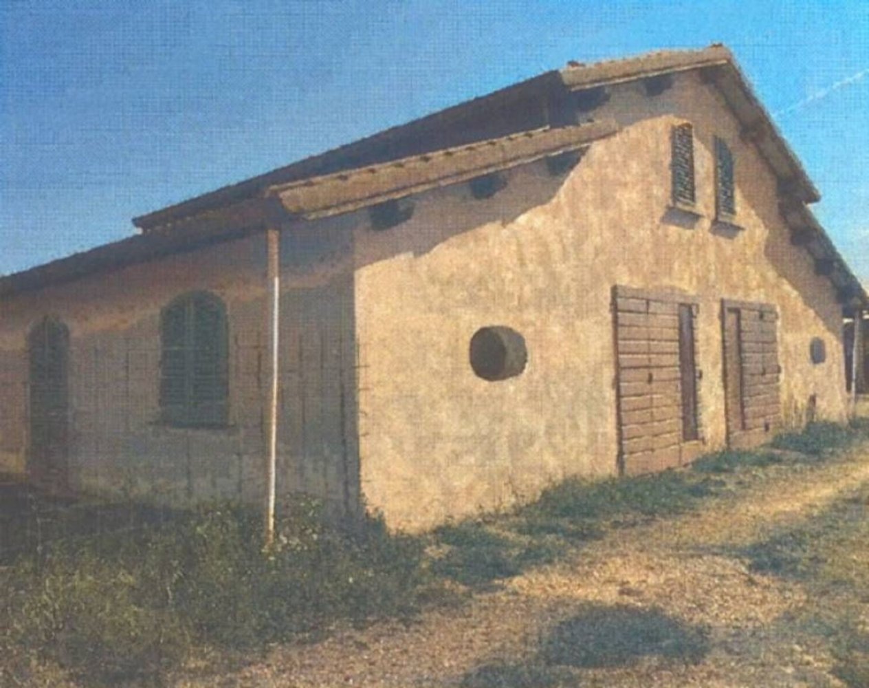 136m² Commercial property in Prato, Italy No. 338741