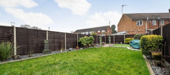 3 bedrooms House in Camberley, United Kingdom No. 13797 24