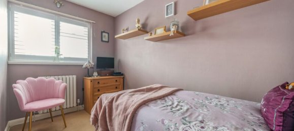 3 bedrooms House in Camberley, United Kingdom No. 13797 10