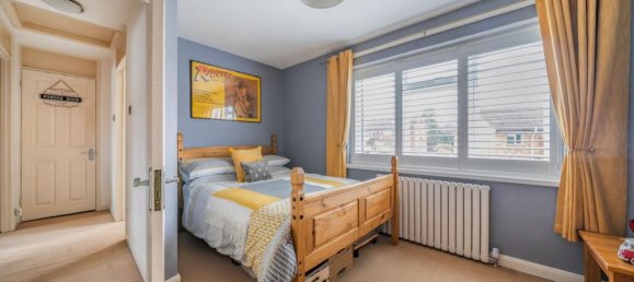 3 bedrooms House in Camberley, United Kingdom No. 13797 5