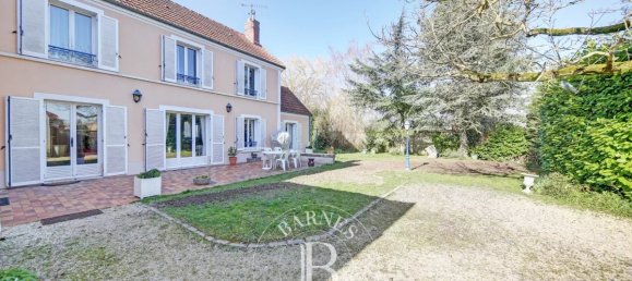 7 rooms House in Fontenay-le-Fleury, France No. 134787 2