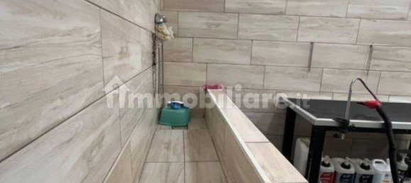 2-salle Propriété commerciale à Genoa, Italy No. 210236 8