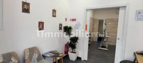 2-salle Propriété commerciale à Genoa, Italy No. 210236 3