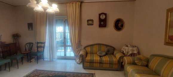 5 rooms Apartment in Paternò, Italy No. 45194 2