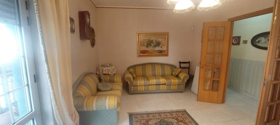 5 rooms Apartment in Paternò, Italy No. 45194 3
