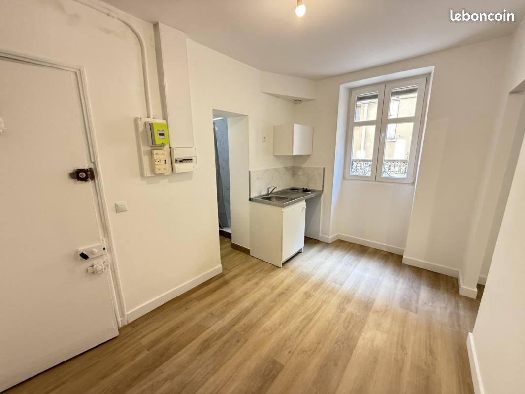 1 bedroom Apartment in Aubervilliers, France No. 330413