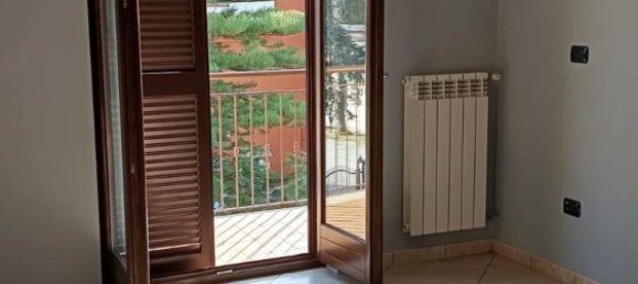 4 bedrooms House in Nola, Italy No. 381351 11