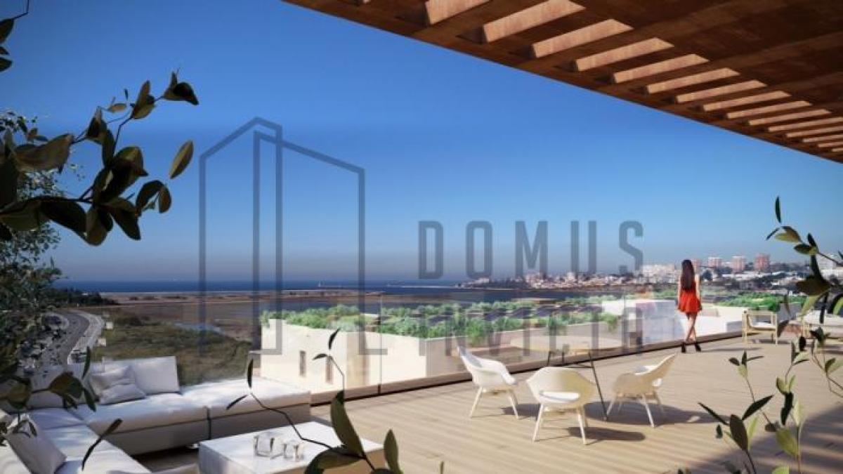 Apartamento de 4 dormitorios en Vila Nova de Gaia, Portugal No. 4675