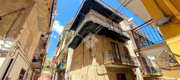 Apartamento de 3 dormitorios en Trabia, Italy No. 300036 10