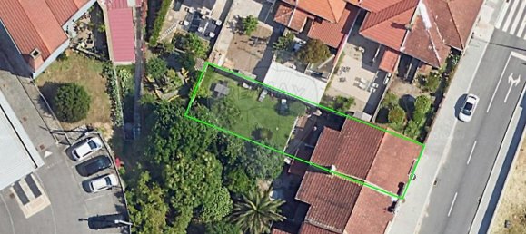 3 bedrooms House in Porto, Portugal No. 30095 2