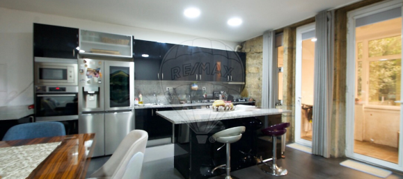 3 bedrooms House in Porto, Portugal No. 30095 6