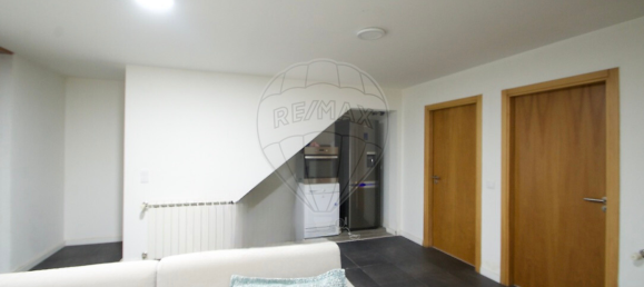 3 bedrooms House in Porto, Portugal No. 30095 7