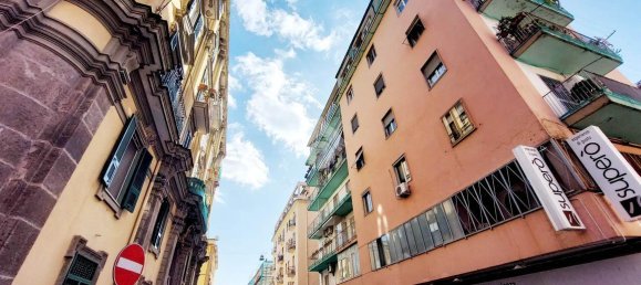 3-Zimmer Wohnung in Naples, Italy, Nr. 40131 6