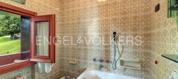 4 غرف نوم فيلا في Abbadia Lariana, Italy رقم 125868 18