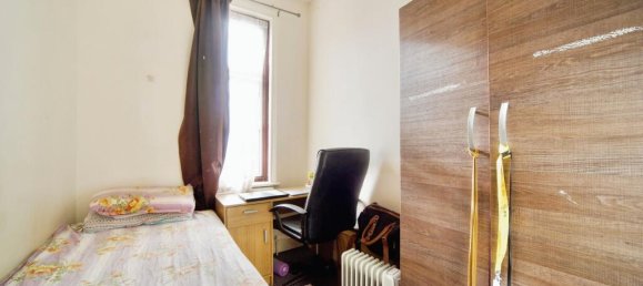 4 bedrooms House in East Ham, United Kingdom No. 11403 31