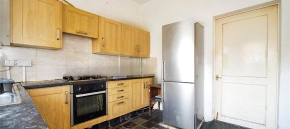 4 bedrooms House in East Ham, United Kingdom No. 11403 33