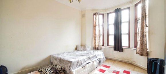 4 bedrooms House in East Ham, United Kingdom No. 11403 28