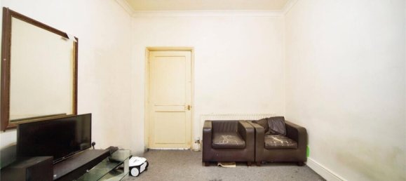 4 bedrooms House in East Ham, United Kingdom No. 11403 27