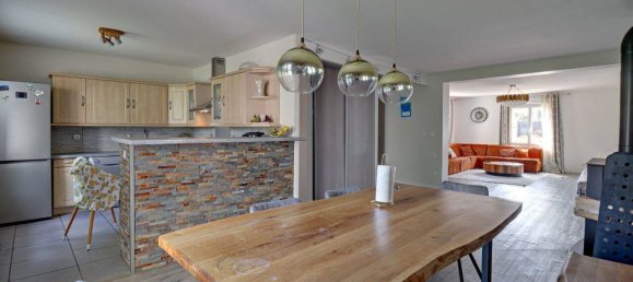 3 bedrooms House in Carrieres-sous-Poissy, France No. 184552 2