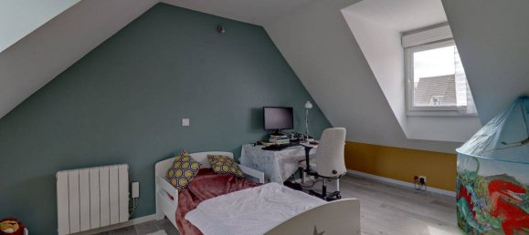 3 bedrooms House in Carrieres-sous-Poissy, France No. 184552 10