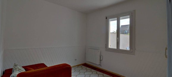 3 bedrooms House in Carrieres-sous-Poissy, France No. 184552 7