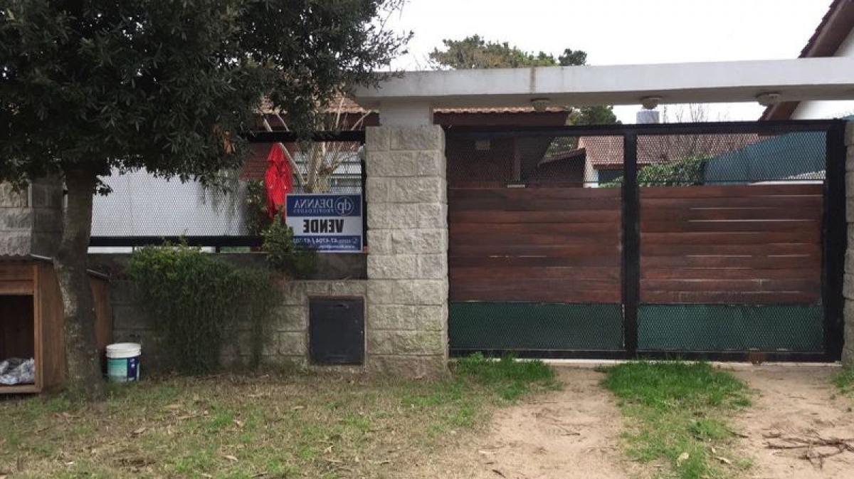 Дом с 3 спальнями в Мар-дель-Плата, Аргентина № 82373