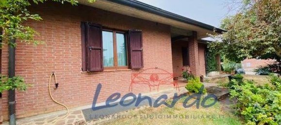 5 rooms Villa in Vigolzone, Italy No. 115697 5