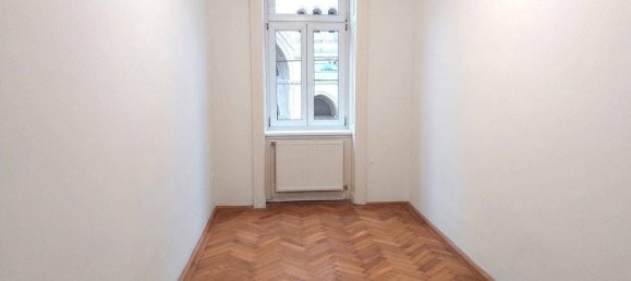 2 rooms Apartment in Alsergrund, Austria No. 157460 3