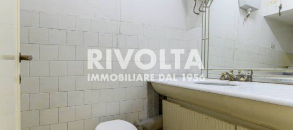 5 rooms Apartment in Rome, Italy No. 136100 9
