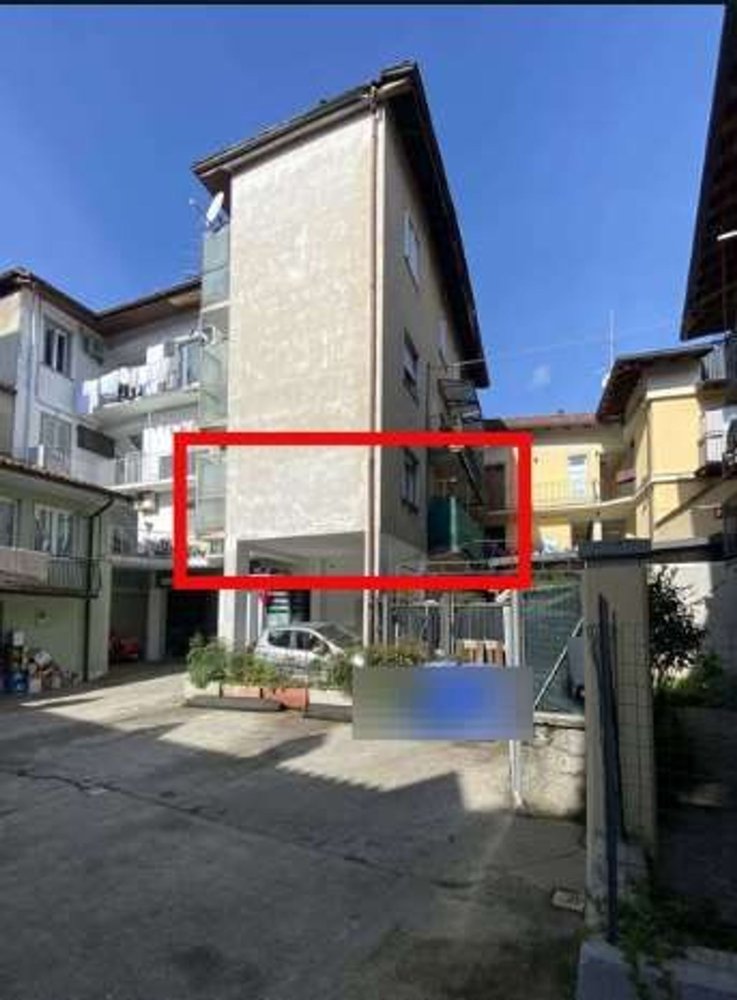 Apartamento de 3 dormitorios en Alzano Lombardo, Italy No. 379279