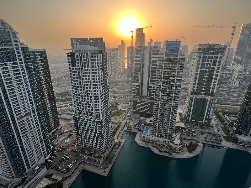 Apartamento T1 em Dubai, UAE N.º 98239