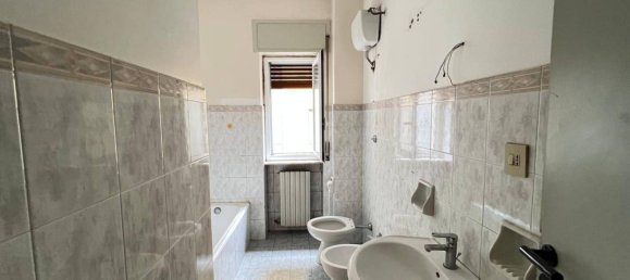 Apartamento de 3 dormitorios en Cosenza, Italy No. 39264 31