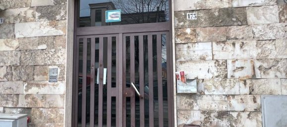 Apartamento de 3 dormitorios en Cosenza, Italy No. 39264 5