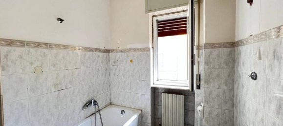Apartamento de 3 dormitorios en Cosenza, Italy No. 39264 33