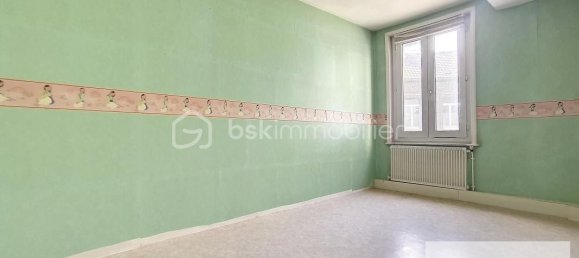 Propiedad comercial en Denain, France No. 288577 6