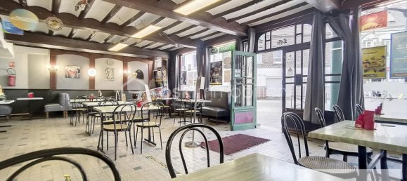 Propiedad comercial en Denain, France No. 288577 2