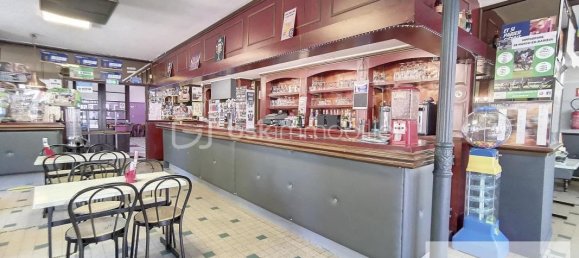 Propiedad comercial en Denain, France No. 288577 3