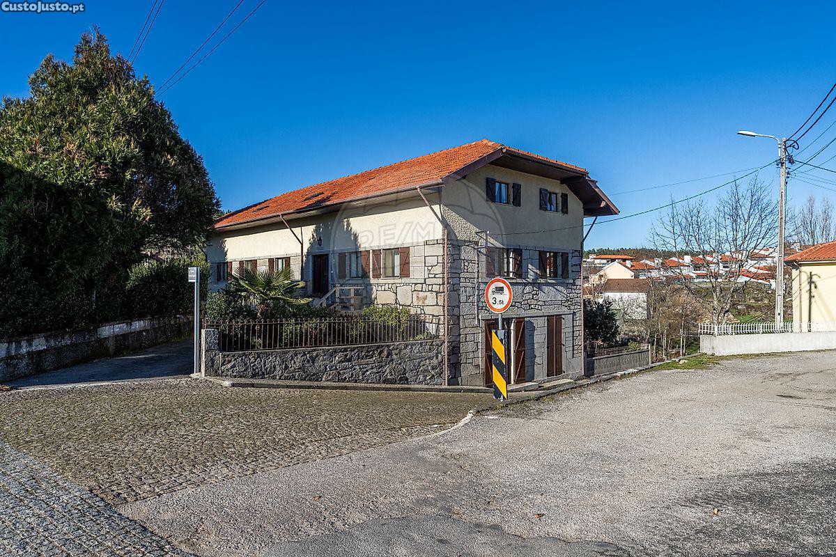 6 bedrooms House in Salto, Portugal No. 169361