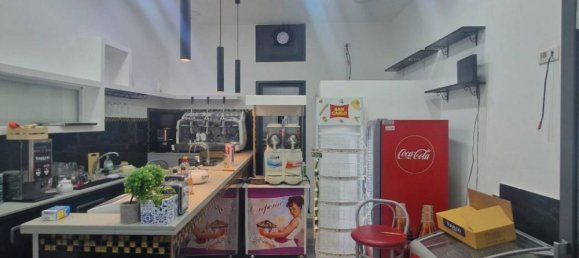 1غرفة عقار تجاري في Naples, Italy رقم 135437 4