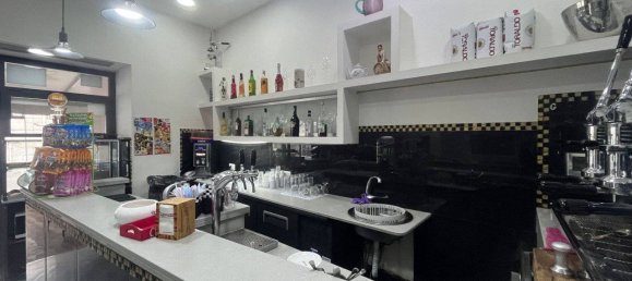 1غرفة عقار تجاري في Naples, Italy رقم 135437 17