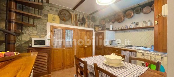 Дом с 2 спальнями в Фаббрика Куроне, Италия № 277256 7