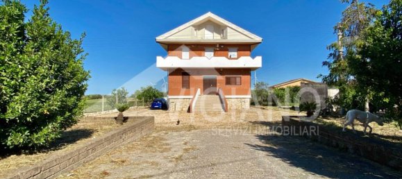 2 bedrooms Villa in Foggia, Italy No. 372854 4
