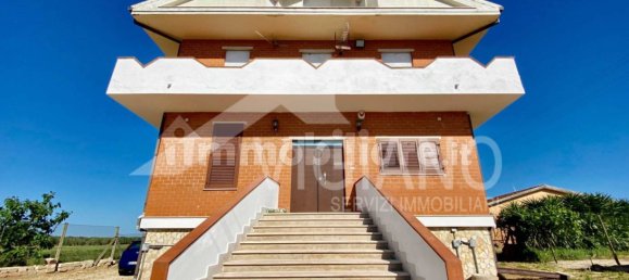 2 bedrooms Villa in Foggia, Italy No. 372854 7