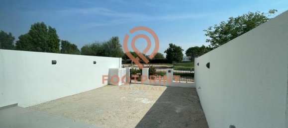 4 Schlafzimmer Villa in Dubai, UAE, Nr. 23761 16